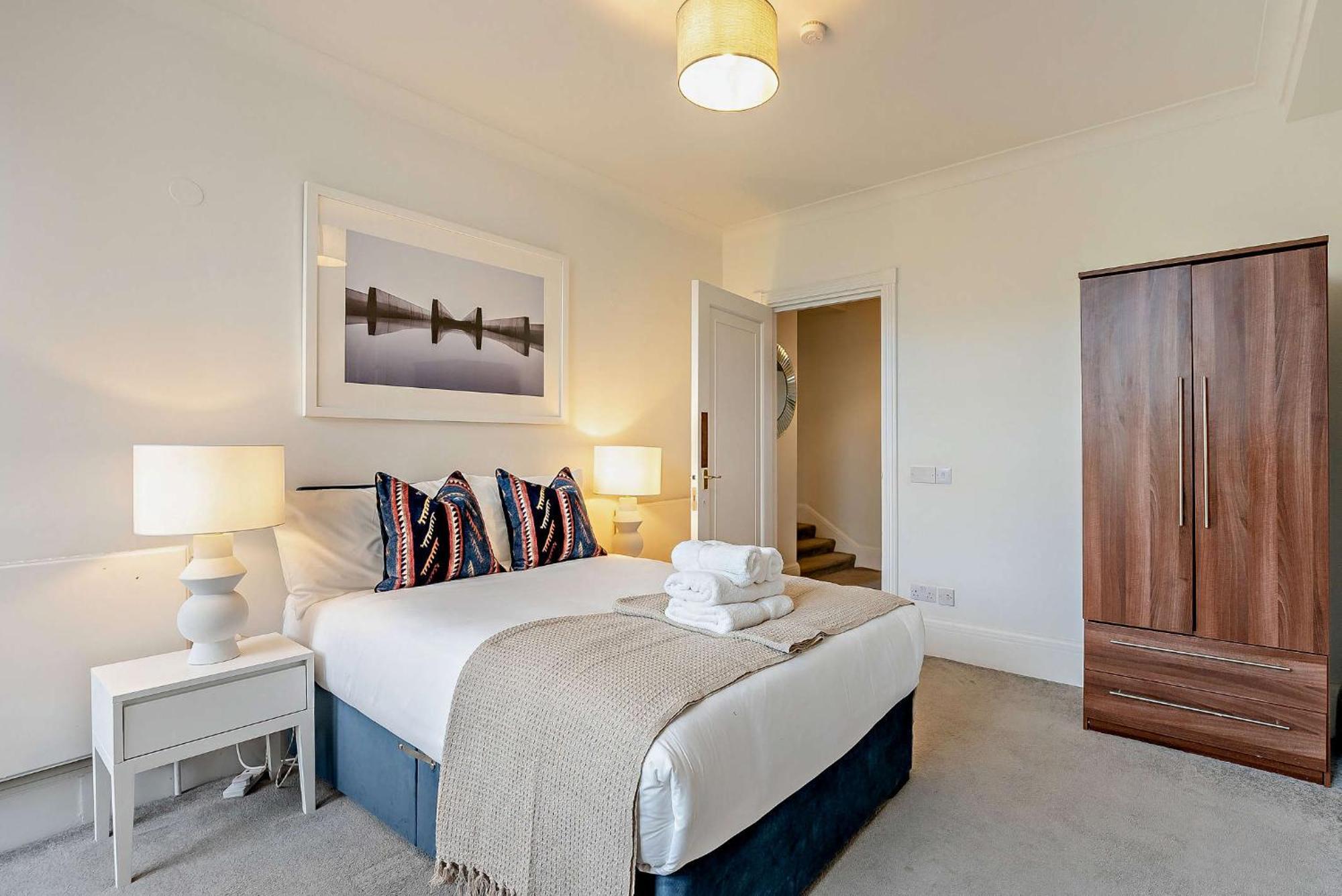 Strathmore Court Apartments Лондон Екстериор снимка