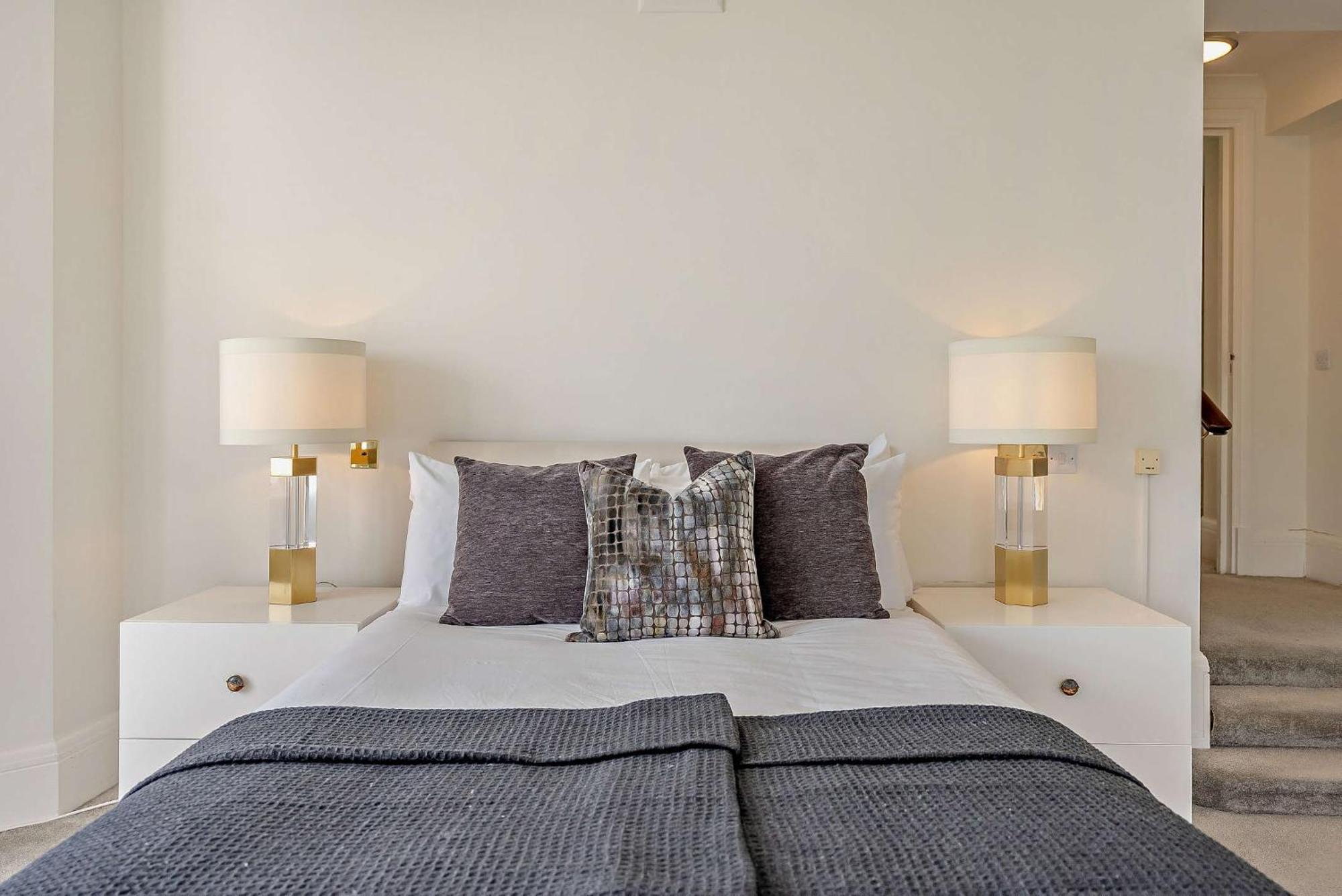 Strathmore Court Apartments Лондон Екстериор снимка