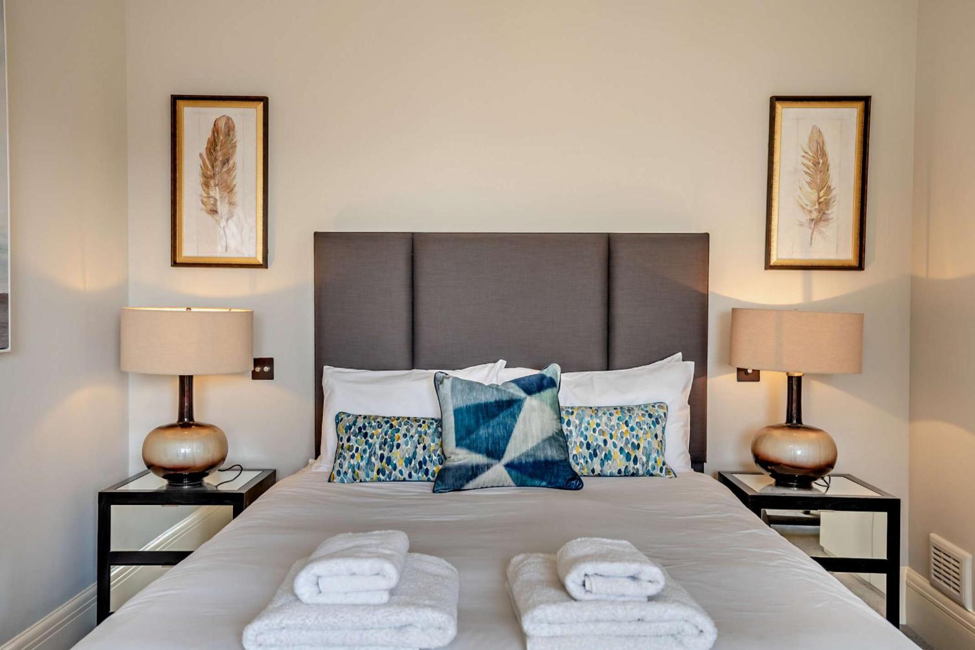 Strathmore Court Apartments Лондон Екстериор снимка
