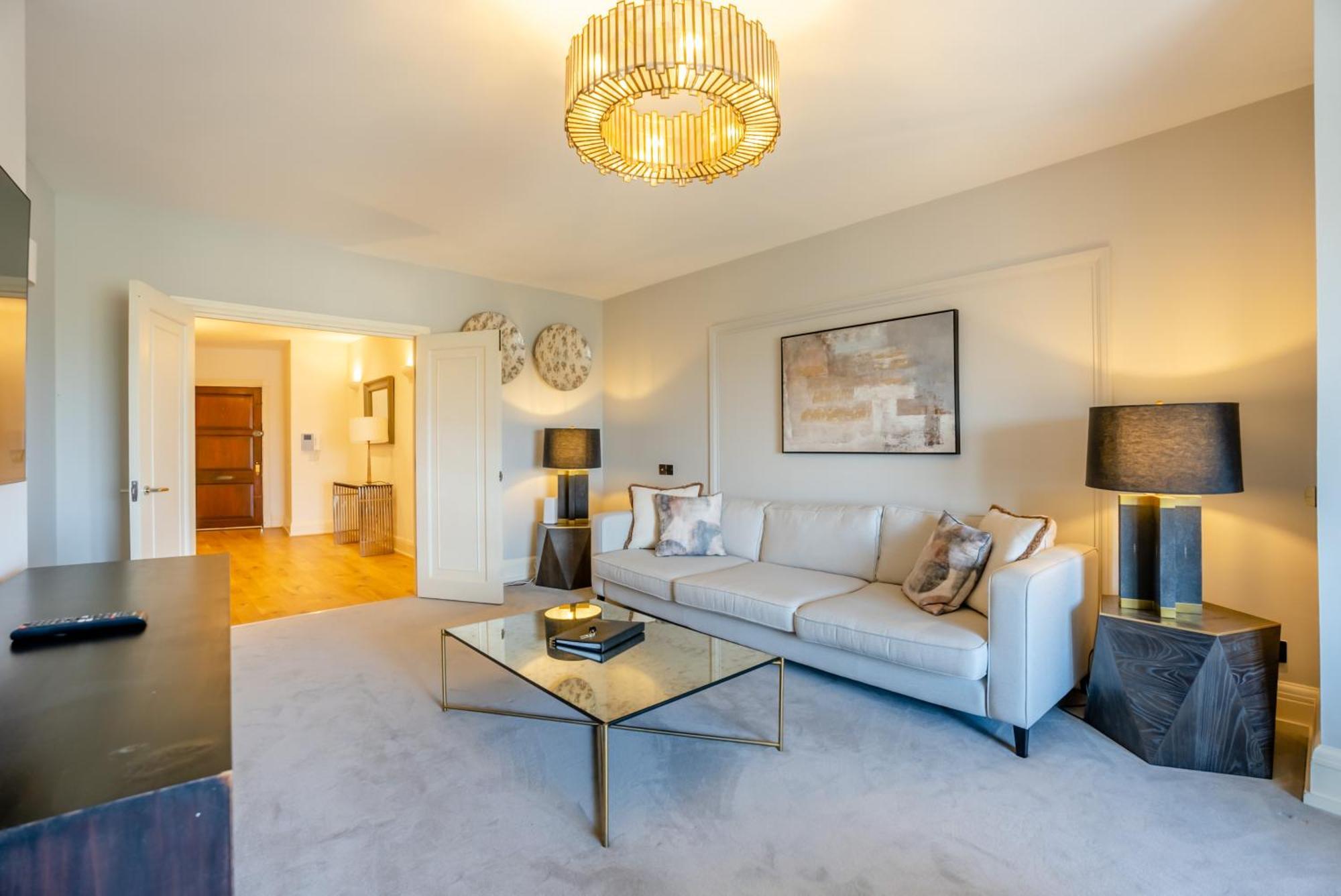 Strathmore Court Apartments Лондон Екстериор снимка