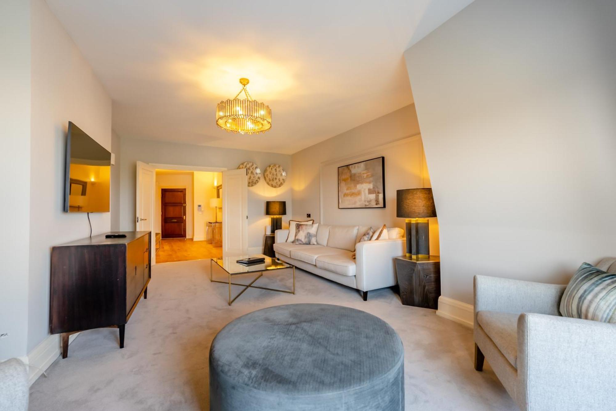 Strathmore Court Apartments Лондон Екстериор снимка
